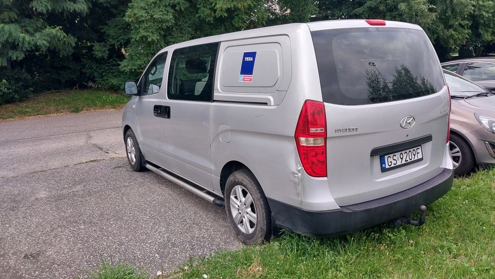 Hyundai H 300 2,5 CRDI 2008 r. Brygadówka 6 osobowa. Hak.