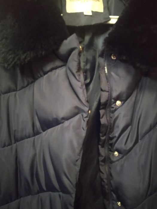 Продам пальто куртку женскую,рр 40 (s/m) , состояние супер,теплющее