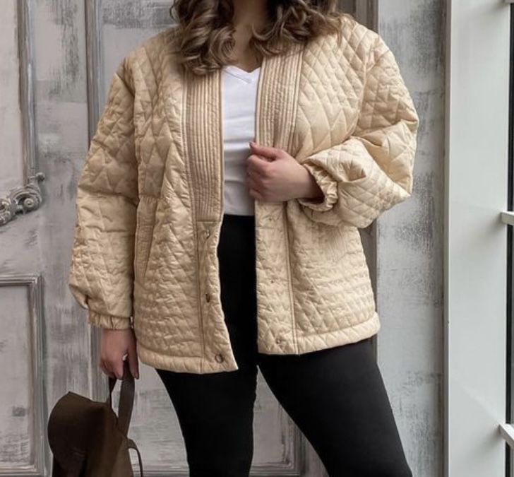 Жіноча куртка розмі m-l нова