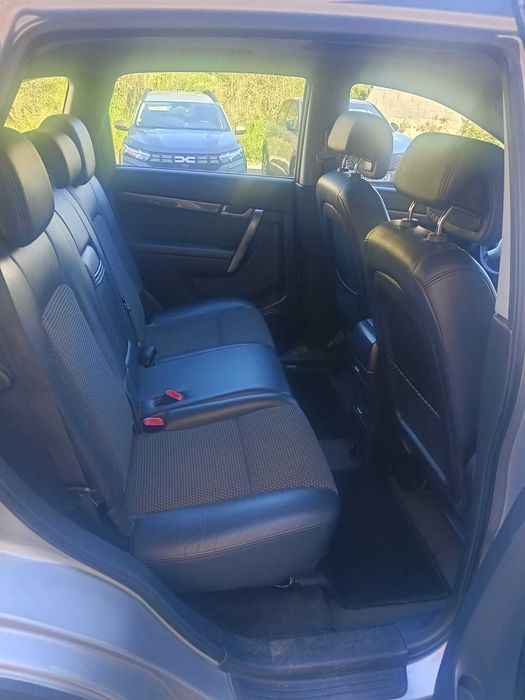 Chevrolet Captiva carro familiar em bom estado — photo 4
