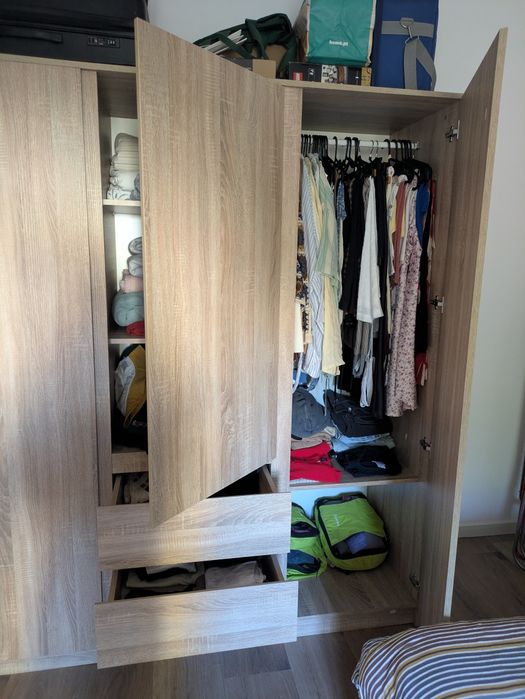 Móveis para o quarto (armário+cómoda+mesas de cabeceira)