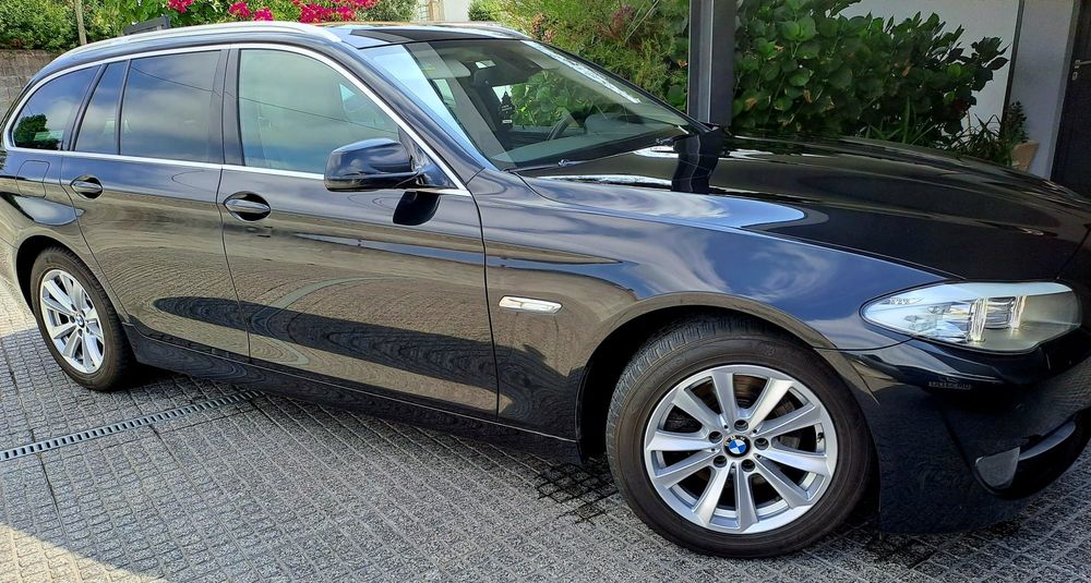 BMW 520d Preta como nova