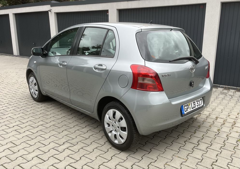 Sprzedam Toyotę Yaris 1.3 automat