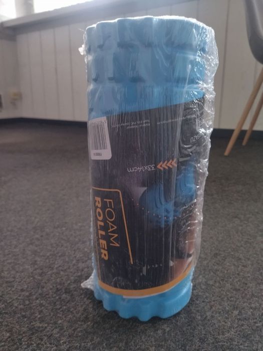 Nowy wałek do masażu foam roller 33x14 cm