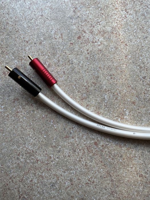 Kable Atlas Element Achromatic 0,5 m interkonekt RCA