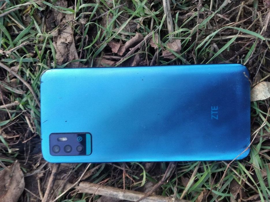 Продам телефон. Самолёт