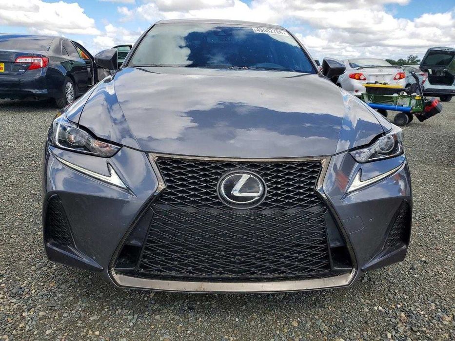 LEXUS IS 300 2019