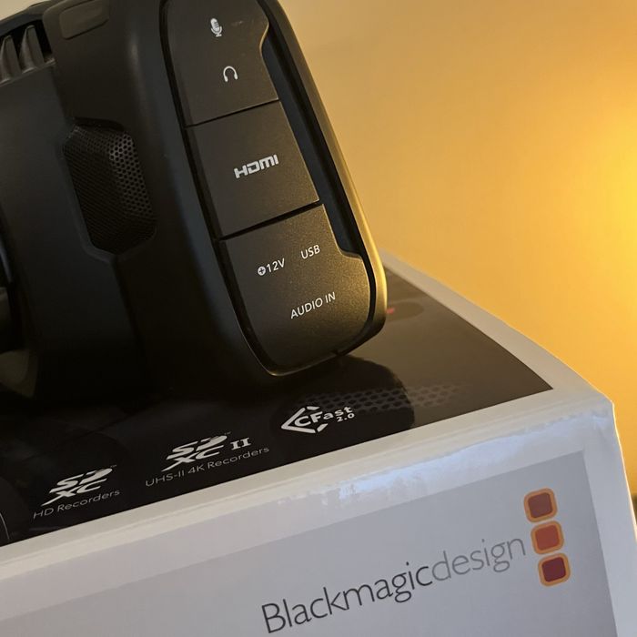 Blackmagic Pocket Cinema Camera 4K + Lumix 12–35mm f/2.8 II + DaVinci Resolve Studio