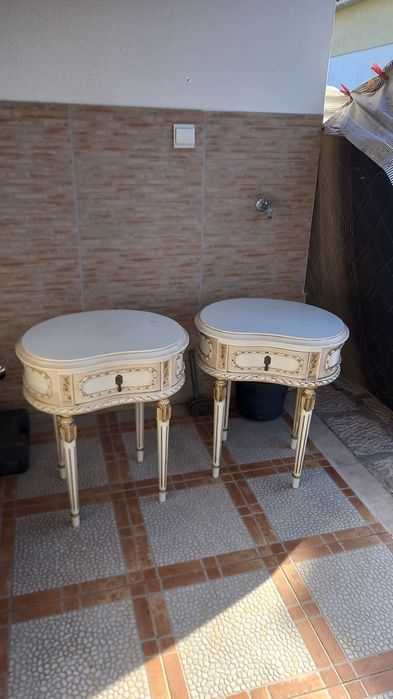 Cómoda Antiga Vintage – Estilo Clássico