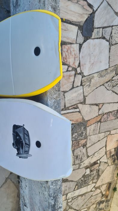 2 Pranchas bodyboard RADBUG 100 + outra de oferta