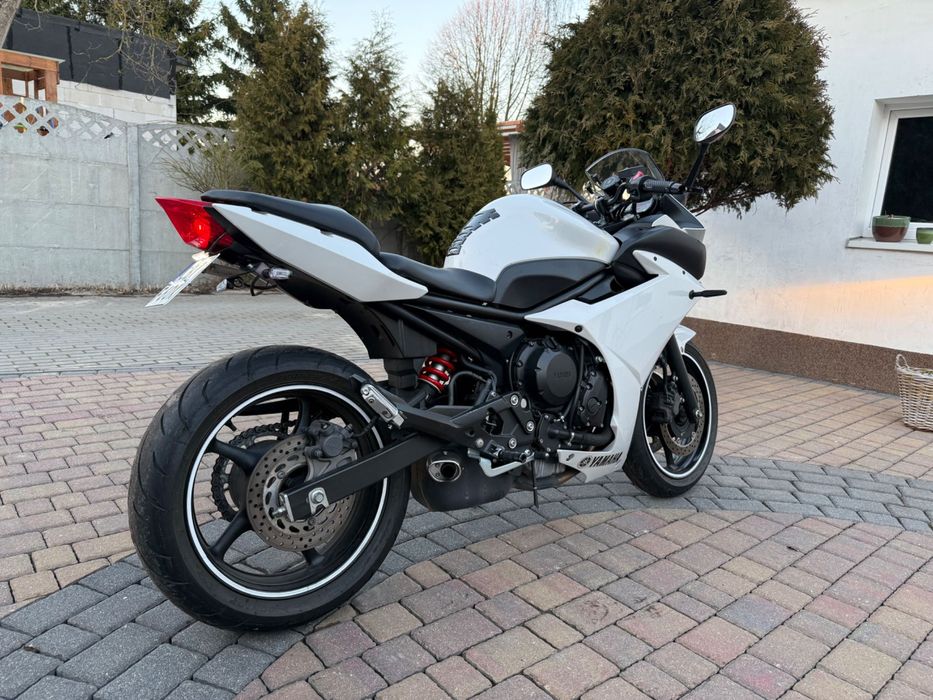 Yamaha XJ6 Diversion f (FZ6R)