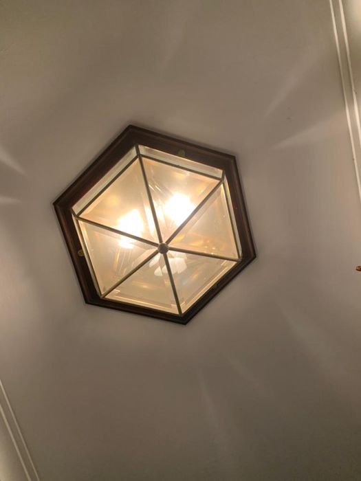 Candeeiro plafond teto com moldura em madeira