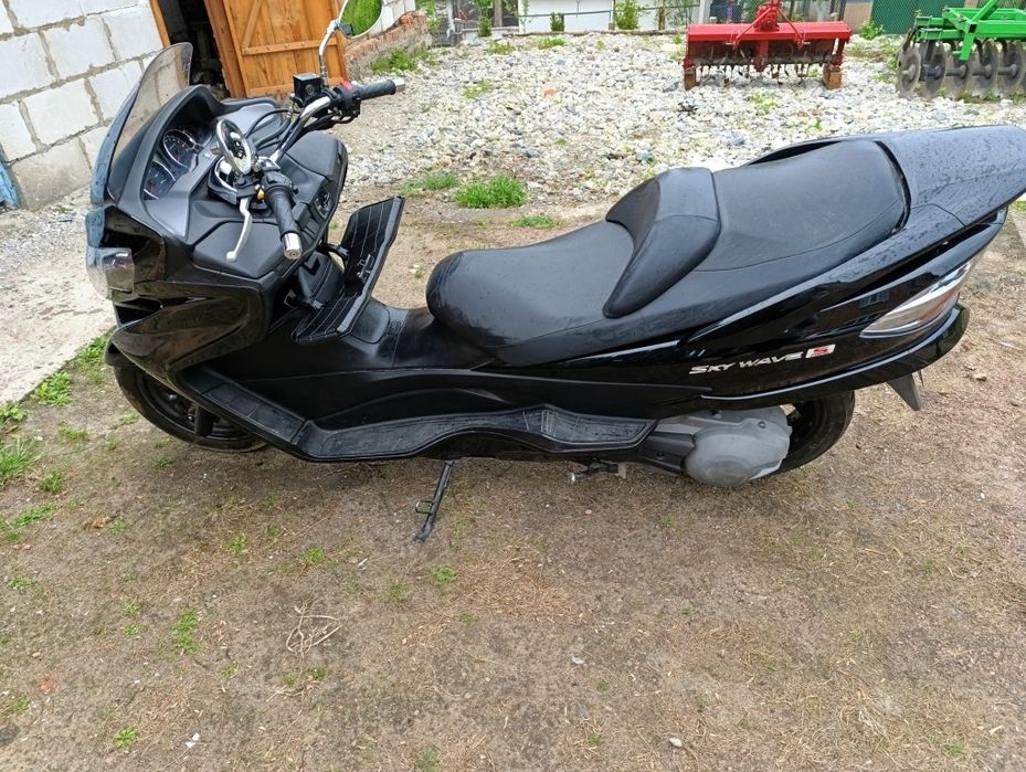 Продам скутер Suzuki 250 куб