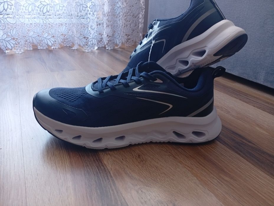 Nowe snikersy GO ACTIVE  roz.43 Menory Foam super wygodne