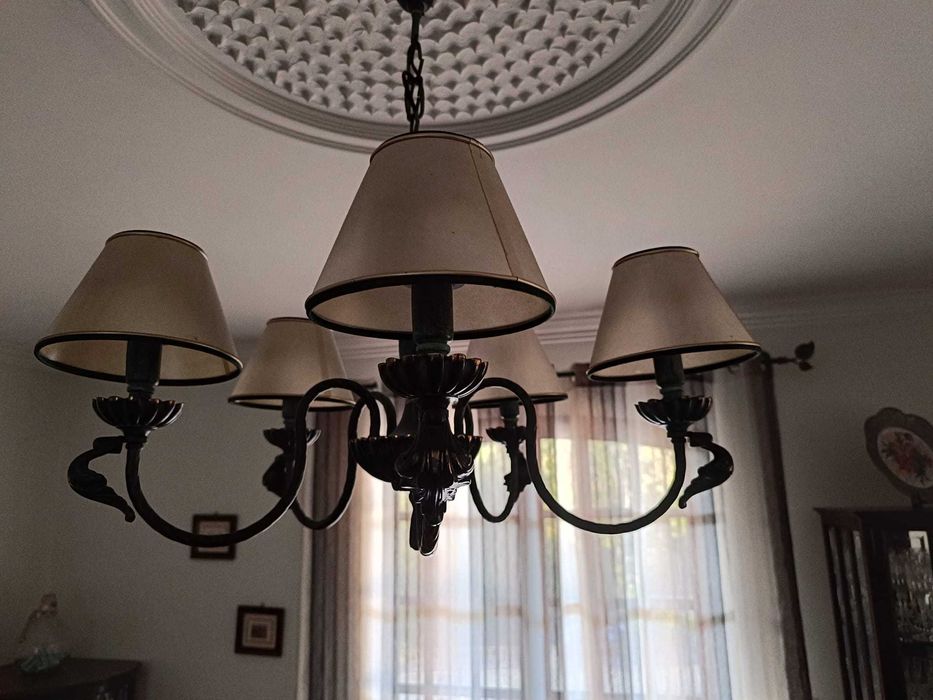 Abajur. Candeeiros de teto