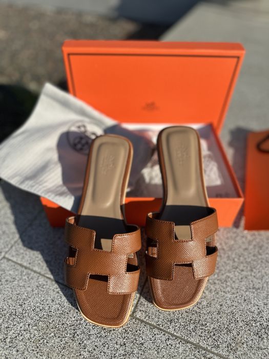 шльопанці у стилі Hermès Oran