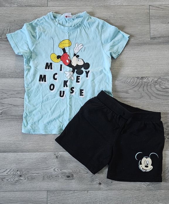 Piżama Myszka Mickey.