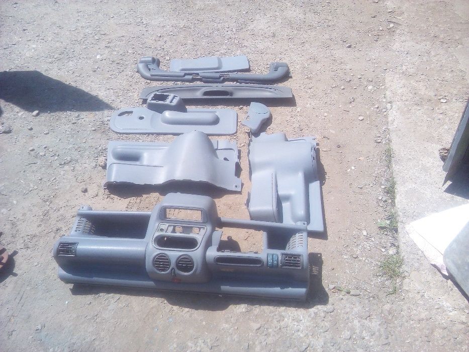 Renault Twingo запчастини