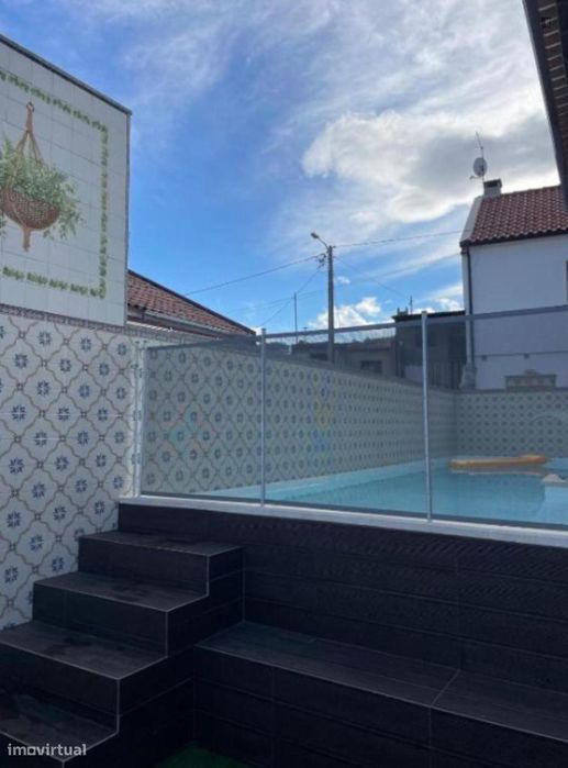 Casa com 3 quartos - localizado em Braganca