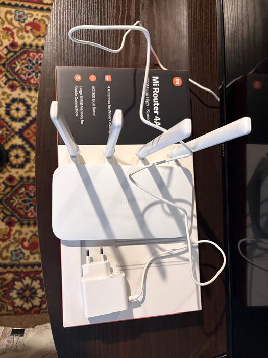 Маршрутизатор інтернет WiFi5 Xiaomi Mi WiFi Router 4A