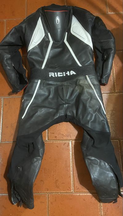 Fato Ritcha Motard numero 48