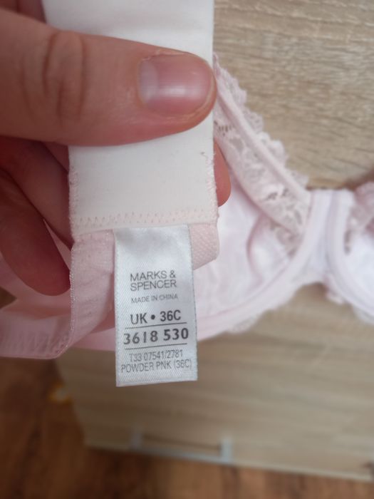 Biustonosz stanik powder pink Marks & Spencer  80 C