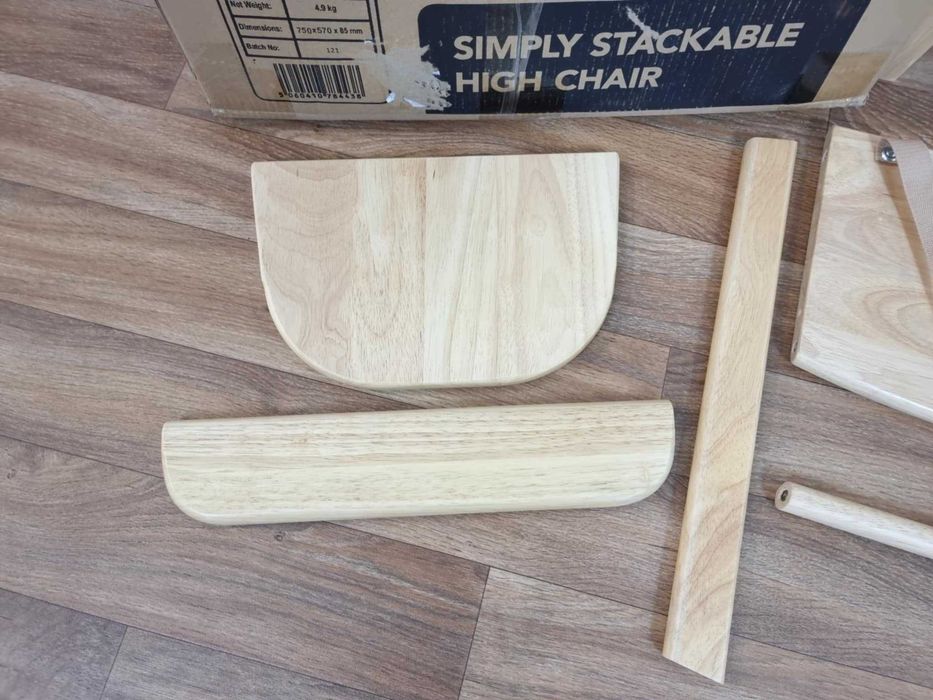 NOWE Drewniane krzesełko do karmienia Safetots naturalne