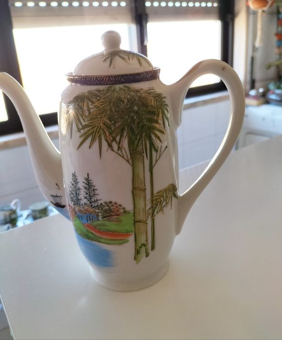 Serviço de café porcelana..antigo