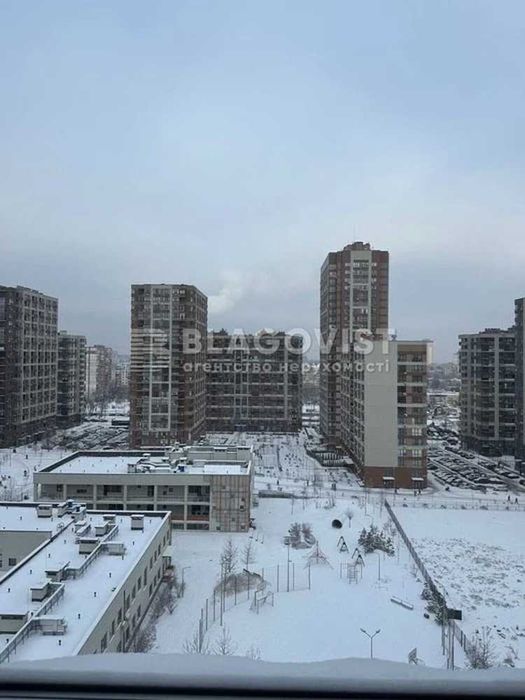 ЖК Варшавський Мікрорайон!2К/69м2 відмінний ремонт тепла зручна