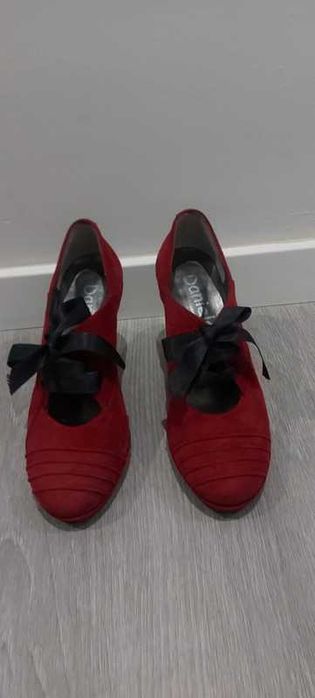 Sapatos bordeaux - Muito bons