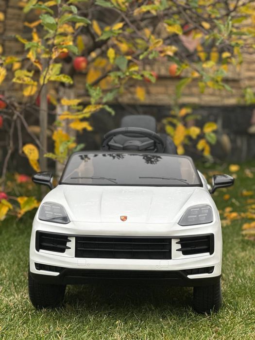 Дитяча машинка Porsche Cayenne — електромобіль для дітей