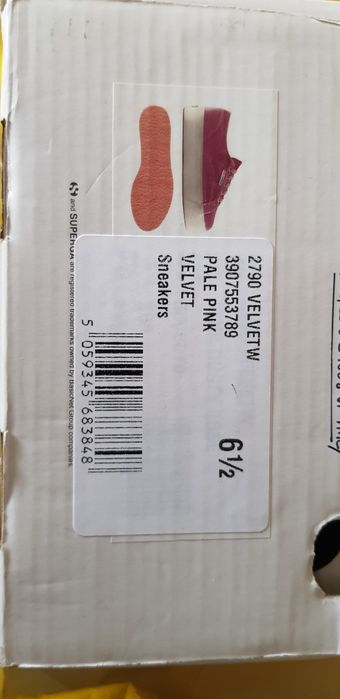 Sprzedam snakersy nowe