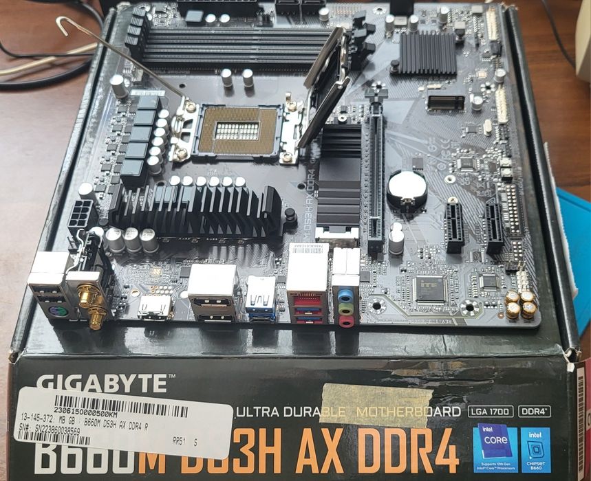 Материнська плата Gigabyte B660m DS3H AX DDR4 s1700