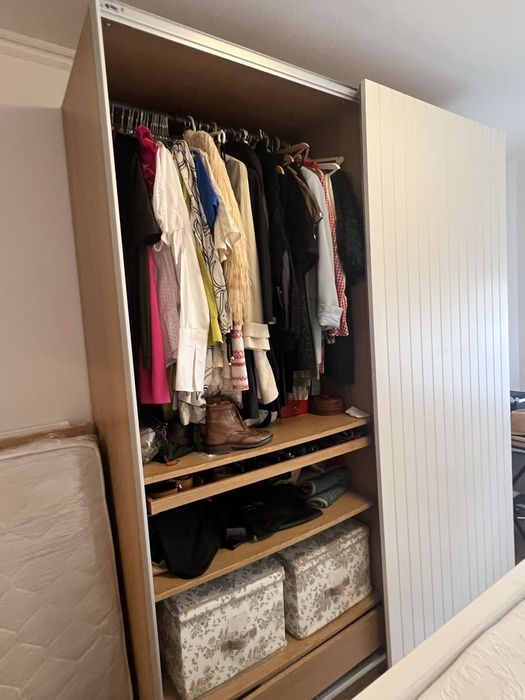 Roupeiro IKEA de Grande Capacidade – Impecável