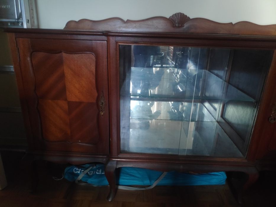 Móvel louçeiro antigo