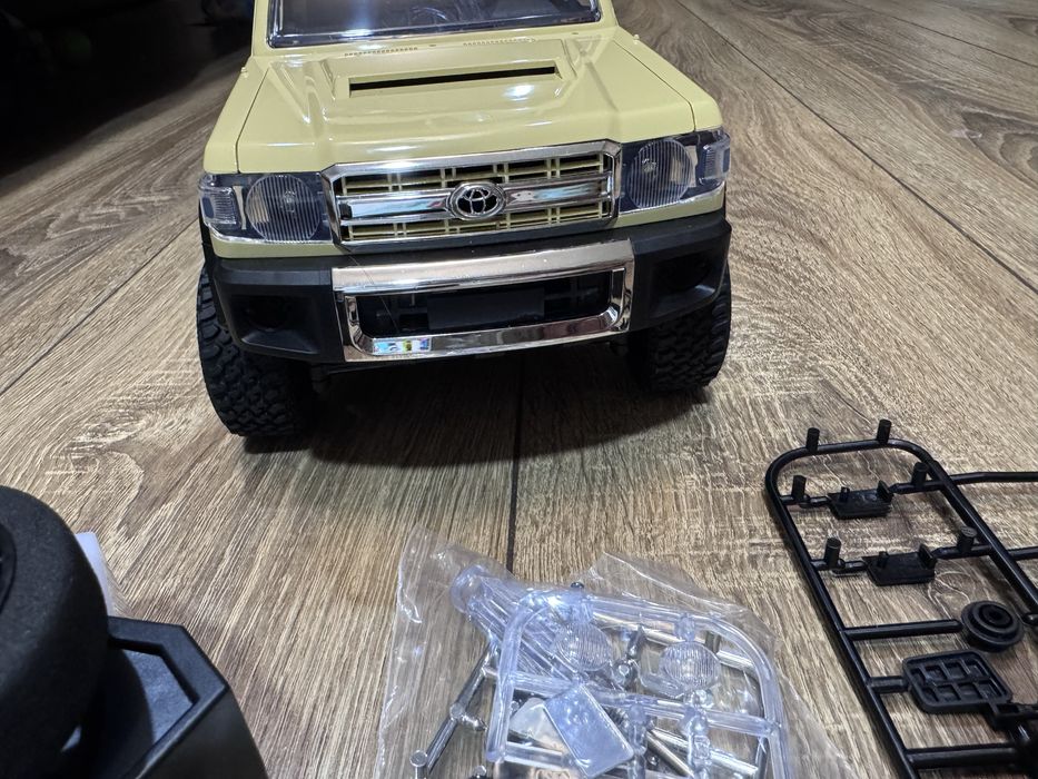 Toyota land cruiser Rc car mn 82, машинка на радиоуправлении