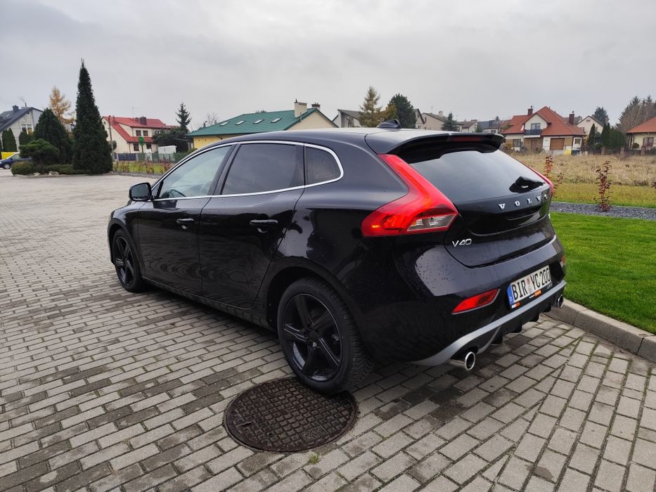 VOLVO V40 R-Design 2.0 D3 150ps,Świeżo sprowadzony,Serwis do końca.