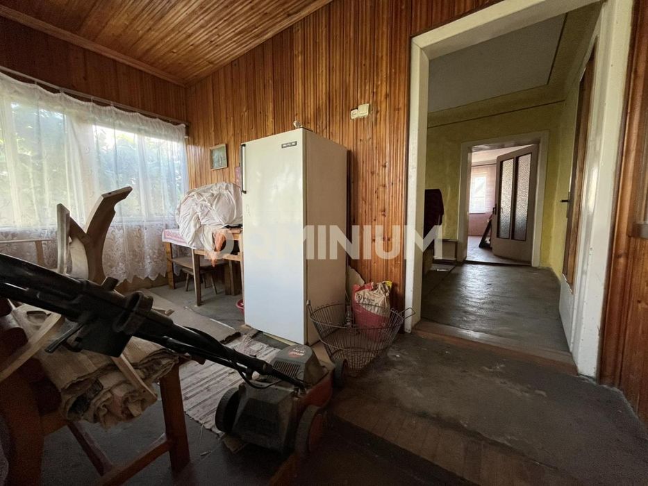 Продається просторий будинок  з двома входами – ідеально для проживання та бізнесу!