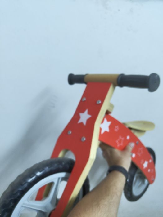 Bicicleta de equilíbrio/ aprendizagem/ sem pedais, de madeira