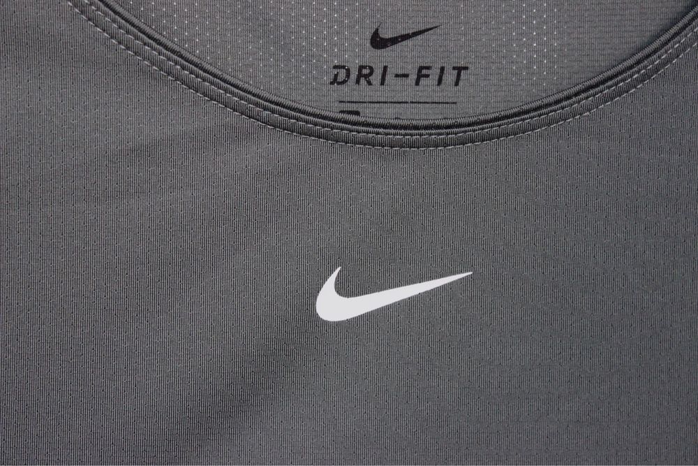 Футболка Nike