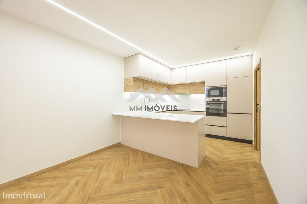 Apartamento T3 | Bonfim | Renovado | Boas áreas