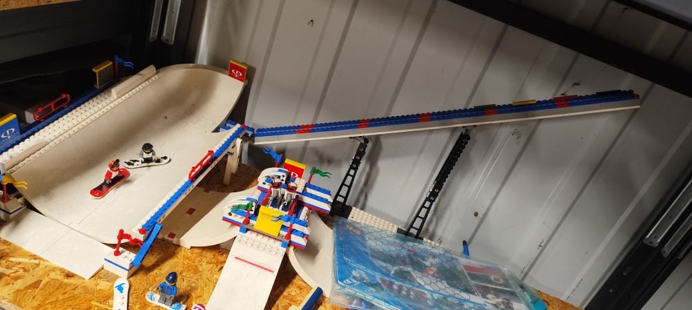 LEGO Sports 3585 Snowboard Super Pipe