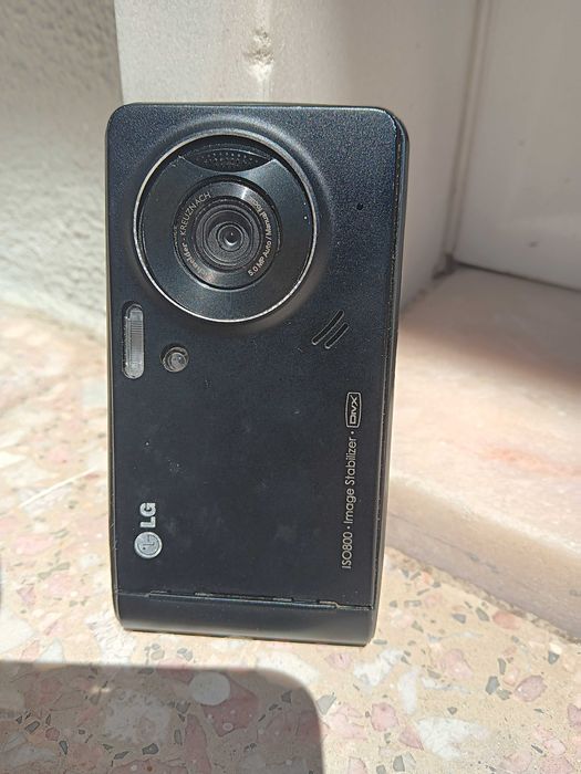Telemóvel LG KU 990 usado
