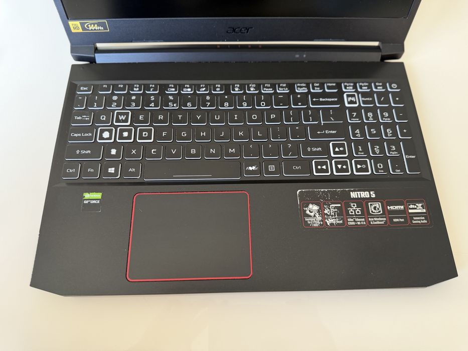 Acer Nitro 5: Intel i7, RTX 2060, 512 SSD + 1TB HDD