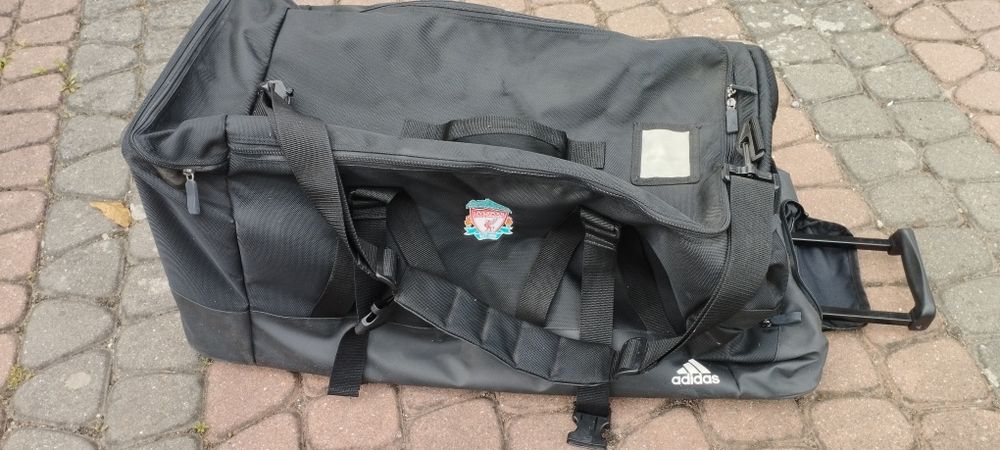 Duża torba podróżna na kółkach firmy Adidas