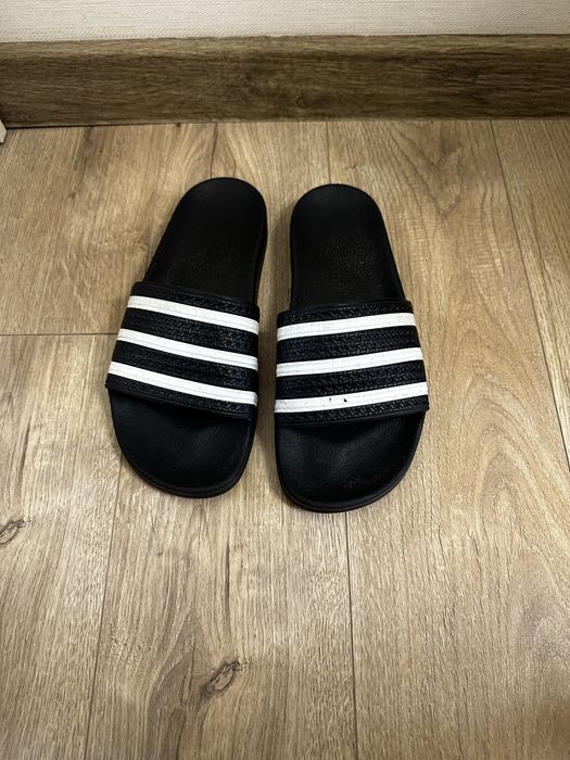 Тапочки Adidas чорні