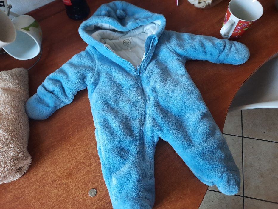 Kombinezon niemowlęcy 56