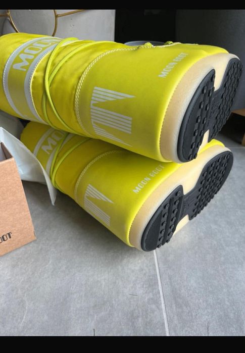 Nowe śniegowce Moon Boot Cyber Lime + worek antukurzowy