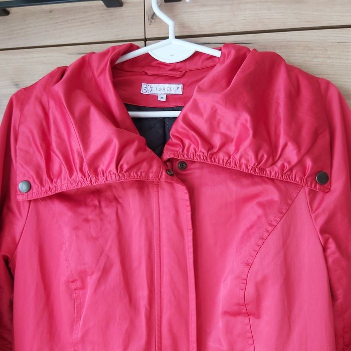 Śliczny wiosenny ciążowy płaszcz Torelle rozmiar M