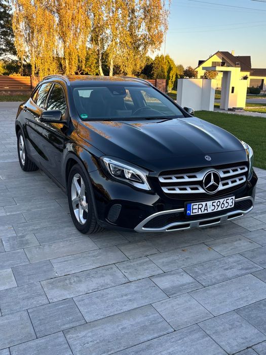 Mercedes-Benz GLA Mercedes-Benz GLA 180 | Automat | Benzyna | FV VAT |Bogate wyposażenie